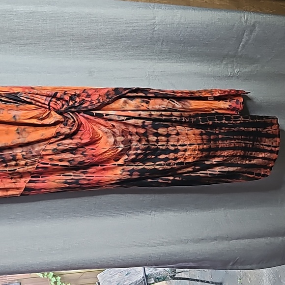 FASHION NOVA MALIKAI TIE DYE DRESS IN RUST -SIZE 2X NWT - Picture 4 of 8